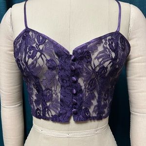 Vintage lace purple Cassini button up cami. Lace doesn’t stretch. Size M
